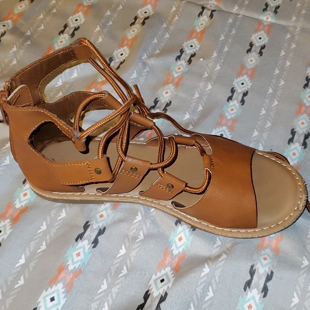 sandals - Picture 5 of 6